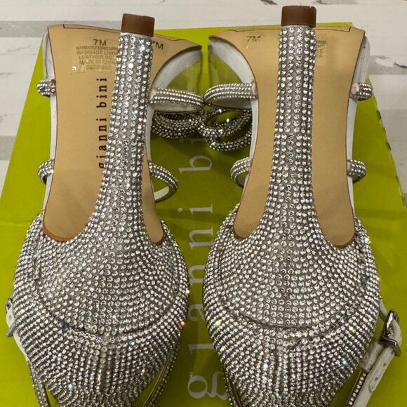 Gianni Bini Bridal Collection Ezlynn Rhinestone Embellished Bow Vinyl Toe Pumps - Picture 14 of 16